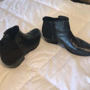 Jack Rodgers Black booties